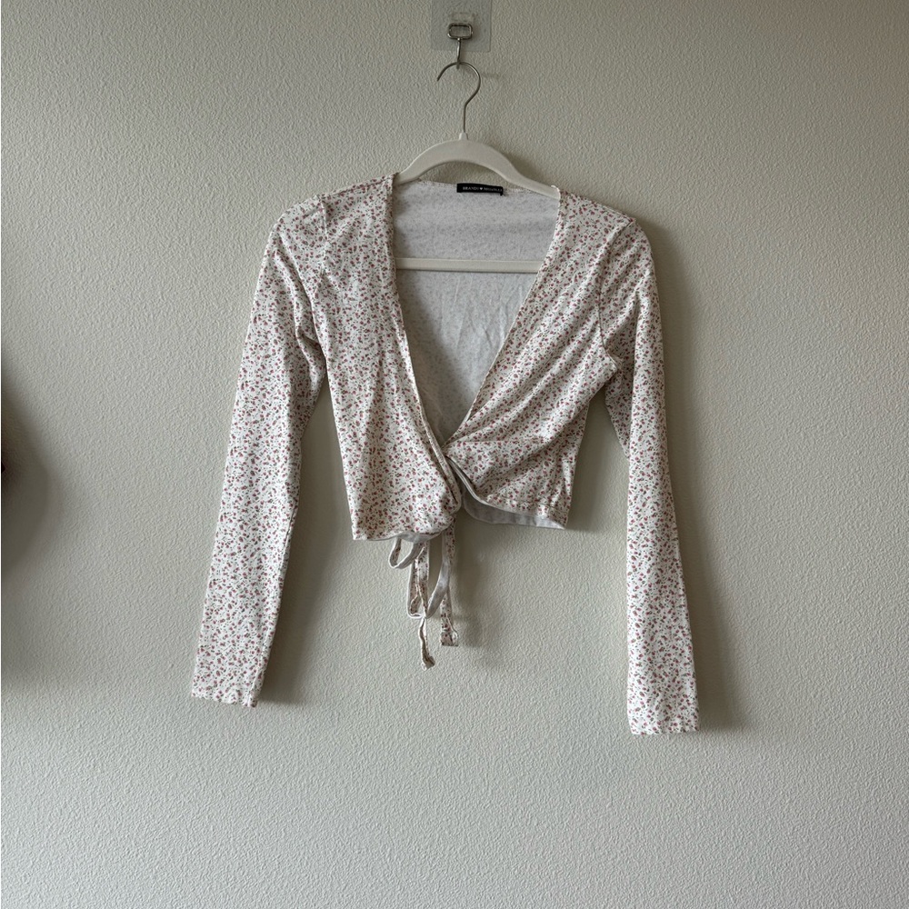 Brandy Melville tie back top